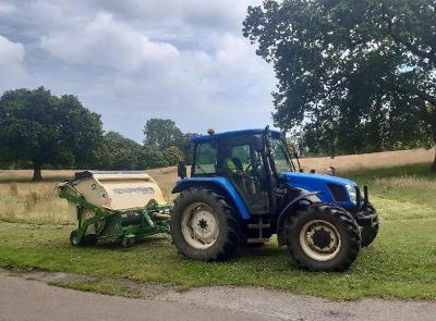 Cut and collect tractor equipment.