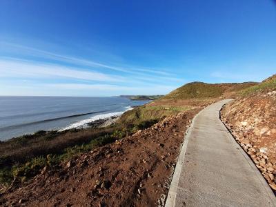 Coast path between Limeslade and Rotherslade