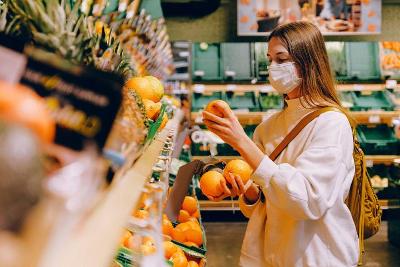 Shopping in mask